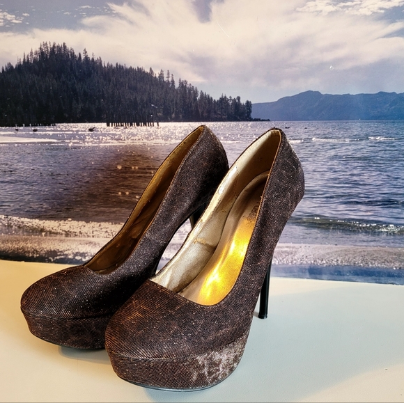 Charlotte Russe Platform Heels - Picture 5 of 15